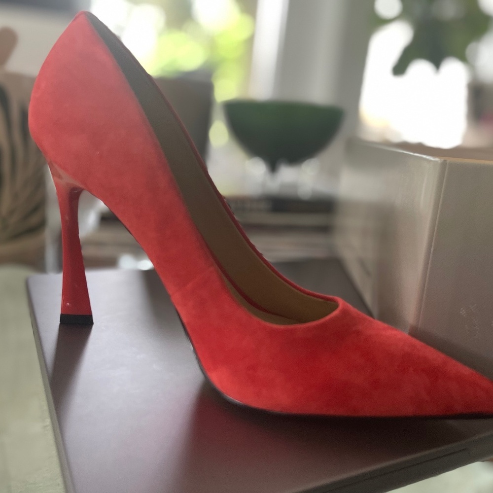 Never worn high heeled suede pumps by Marc Fisher